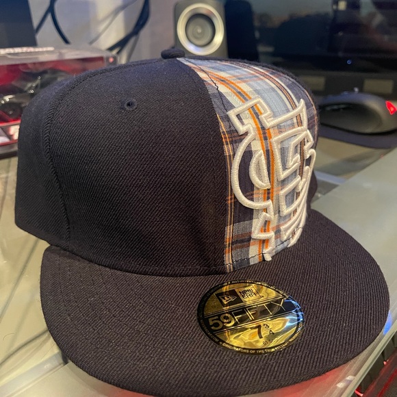 New Era St Louis Fitted Cap 7 3/4 - Picture 2 of 3